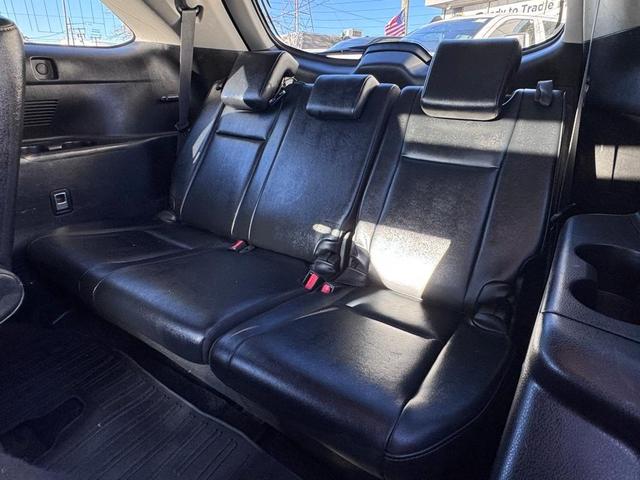 Photo of 2019 Gray Toyota Highlander