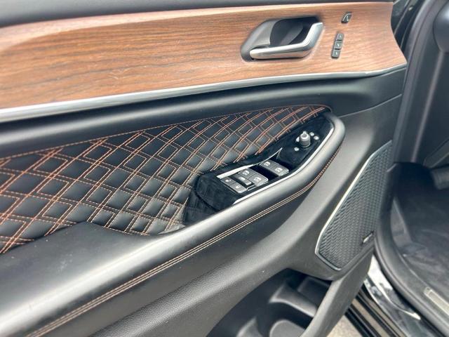 Photo of 2022 Diamond Black Jeep Grand Cherokee L