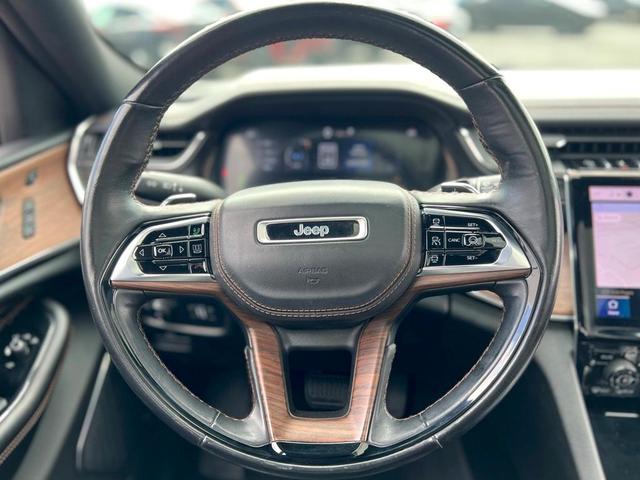 Photo of 2022 Diamond Black Jeep Grand Cherokee L