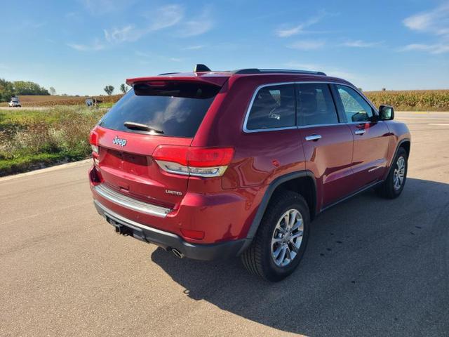 Photo of 2015 Brilliant Black Crystal Pearlcoat Jeep Grand Cherokee