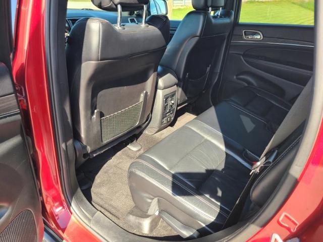 Photo of 2015 Brilliant Black Crystal Pearlcoat Jeep Grand Cherokee