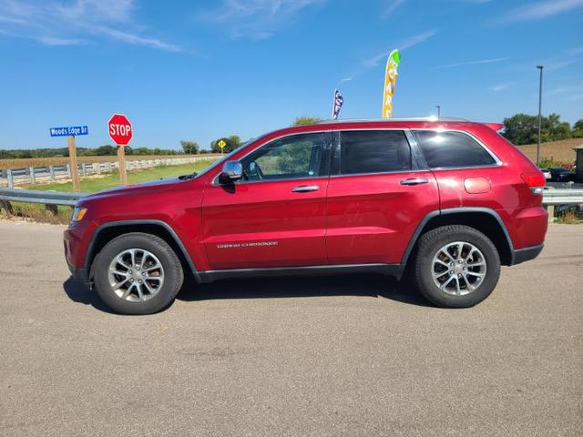Photo of 2015 Brilliant Black Crystal Pearlcoat Jeep Grand Cherokee
