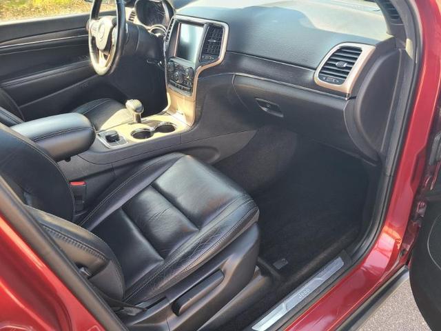 Photo of 2015 Brilliant Black Crystal Pearlcoat Jeep Grand Cherokee