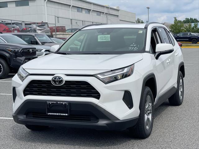 Photo of 2025 Ice Cap Toyota RAV4 Hybrid