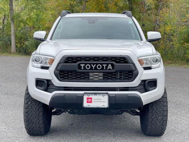 Photo of 2021 Super White Toyota Tacoma