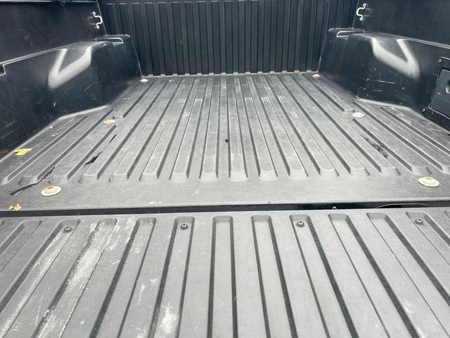 Photo of 2021 Super White Toyota Tacoma