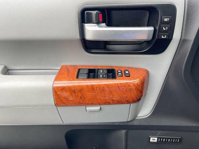 Photo of 2020 Magnetic Gray Metallic Toyota Sequoia