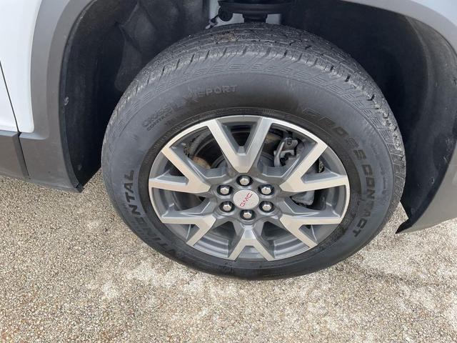 Photo of 2023 Summit White GMC Acadia