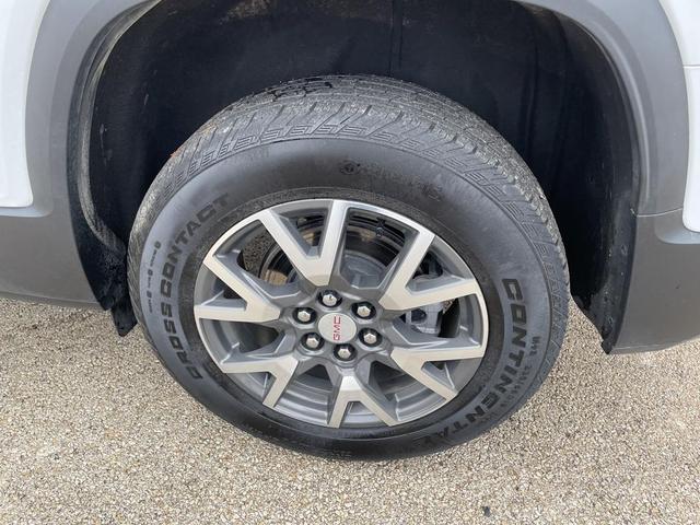 Photo of 2023 Summit White GMC Acadia