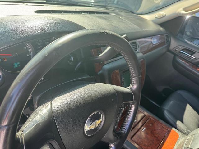Photo of 2008 Black Chevrolet Tahoe
