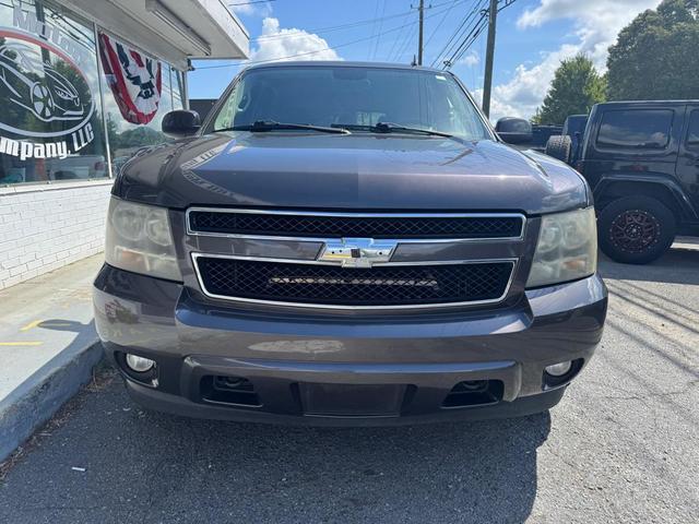 Photo of 2010 GREY Chevrolet Tahoe