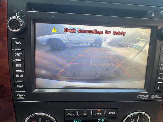 Photo of 2014 WHITE Chevrolet Suburban