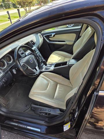 Photo of 2011 BLACK Volvo S60