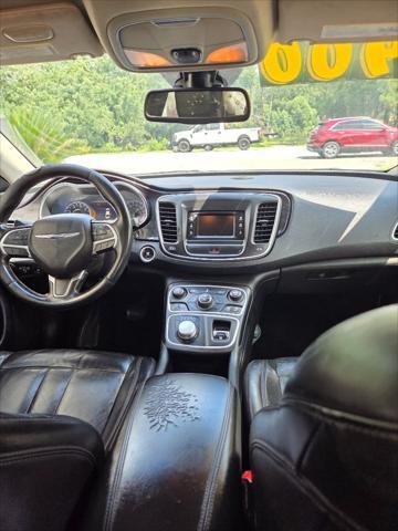 Photo of 2015 BLACK Chrysler 200