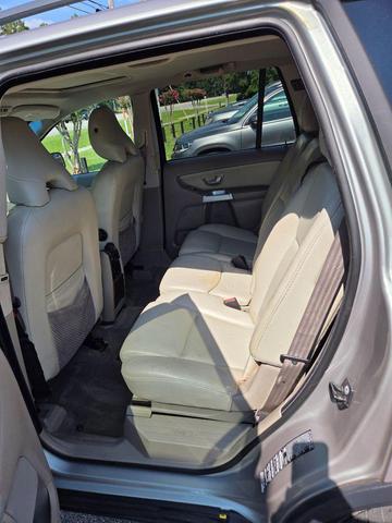 Photo of 2005 Silver Metallic Volvo XC90