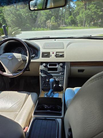 Photo of 2005 Silver Metallic Volvo XC90