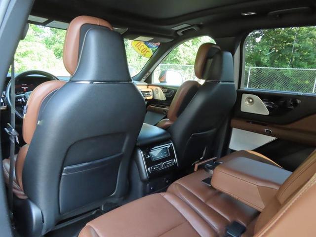 Photo of 2020 Blue Diamond Lincoln Aviator
