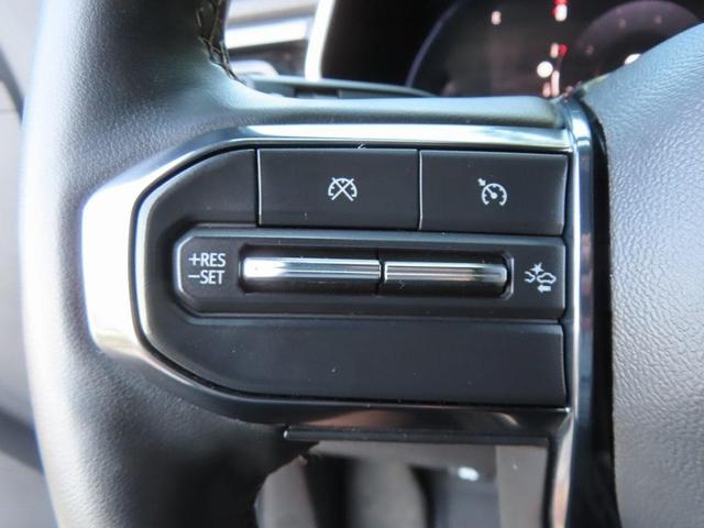 Photo of 2023 Summit White GMC Canyon