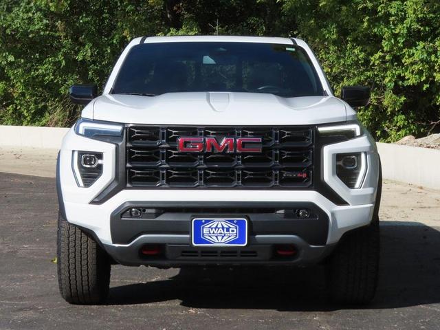 Photo of 2023 Summit White GMC Canyon
