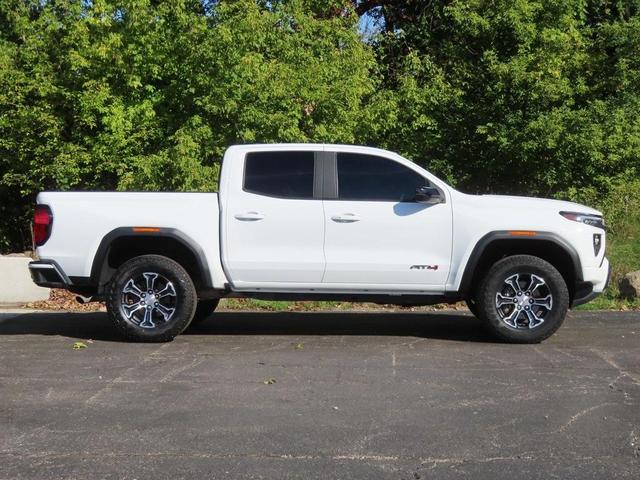 Photo of 2023 Summit White GMC Canyon