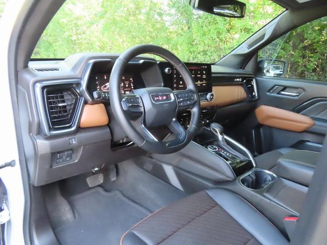 Photo of 2023 Summit White GMC Canyon