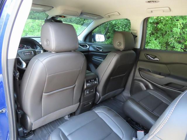 Photo of 2023 Ultra Blue Metallic GMC Acadia