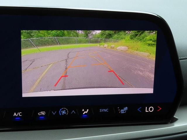 Photo of 2026 Summit White Chevrolet Traverse