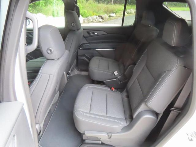 Photo of 2026 Summit White Chevrolet Traverse