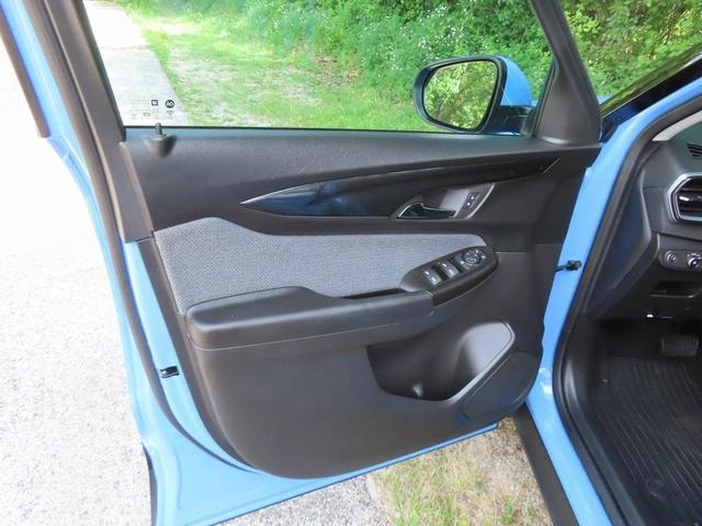 Photo of 2024 Fountain Blue Chevrolet Trailblazer