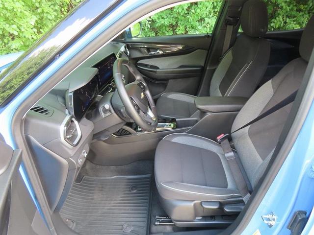 Photo of 2024 Fountain Blue Chevrolet Trailblazer