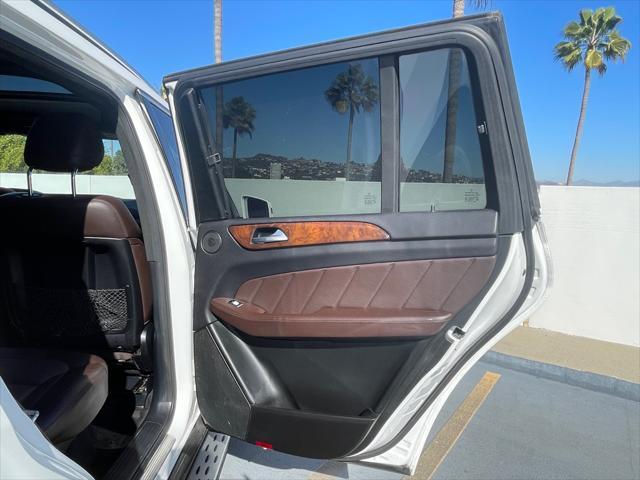 Photo of 2016 WHITE Mercedes-Benz GL-Class