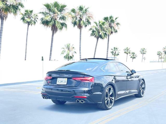 Photo of 2022 BLACK Audi S5