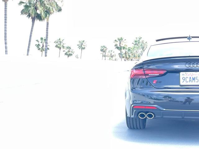 Photo of 2022 BLACK Audi S5