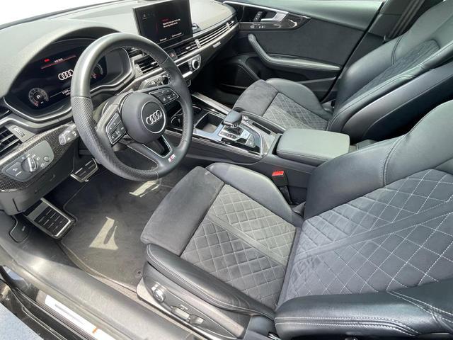 Photo of 2022 BLACK Audi S5
