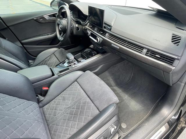 Photo of 2022 BLACK Audi S5