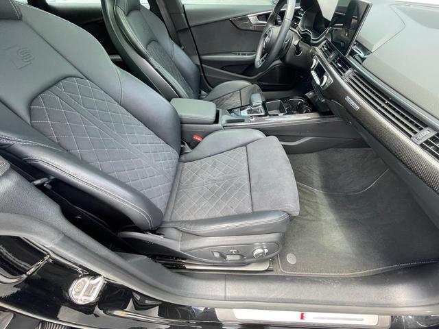 Photo of 2022 BLACK Audi S5