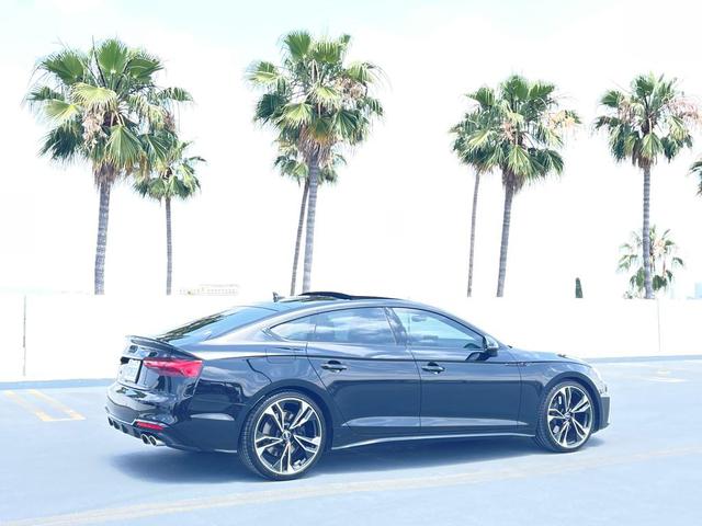 Photo of 2022 BLACK Audi S5