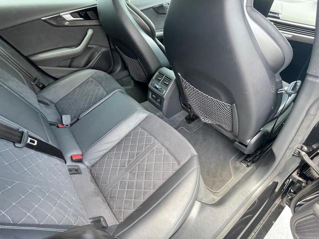 Photo of 2022 BLACK Audi S5