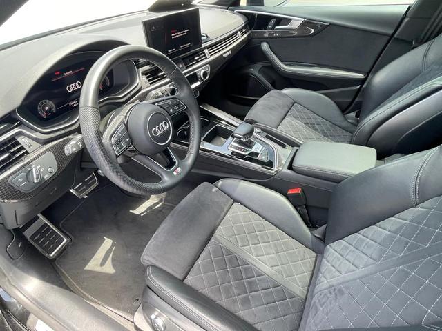 Photo of 2022 BLACK Audi S5