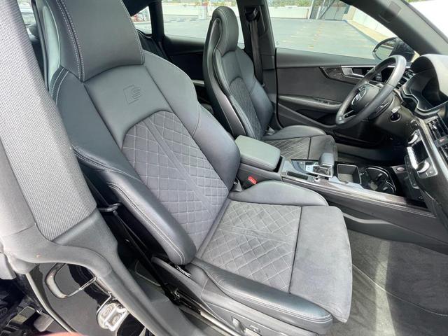 Photo of 2022 BLACK Audi S5