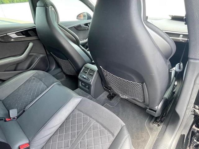 Photo of 2022 BLACK Audi S5