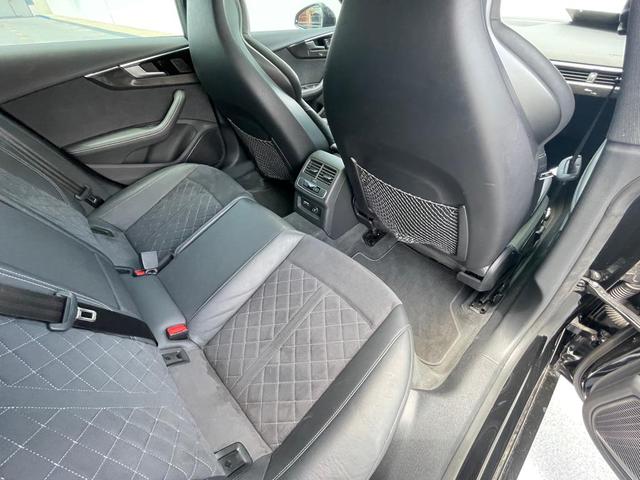 Photo of 2022 BLACK Audi S5