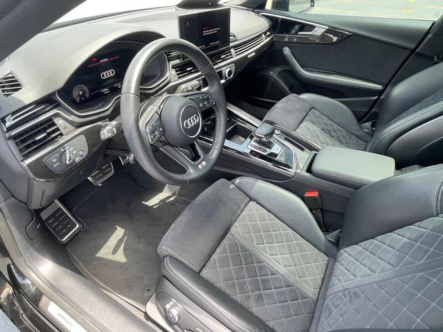 Photo of 2022 BLACK Audi S5