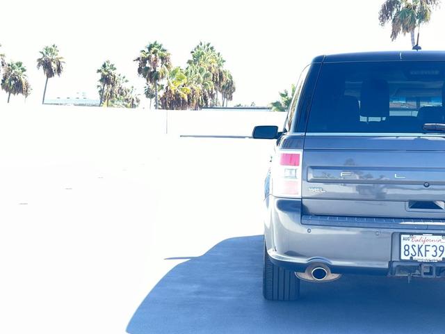 Photo of 2015 GRAY Ford Flex
