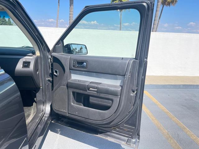 Photo of 2015 GRAY Ford Flex