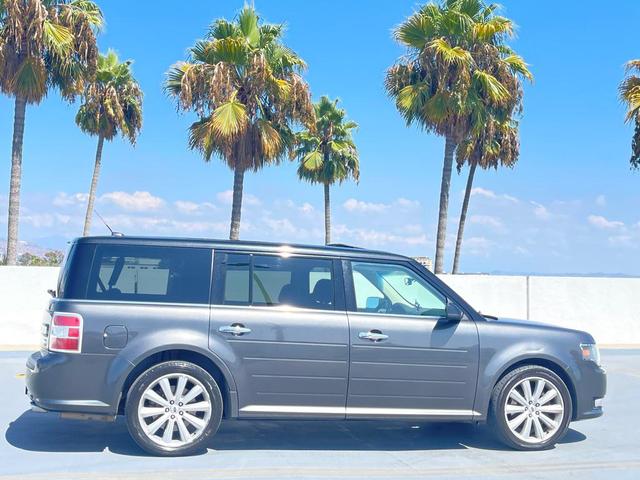 Photo of 2015 GRAY Ford Flex