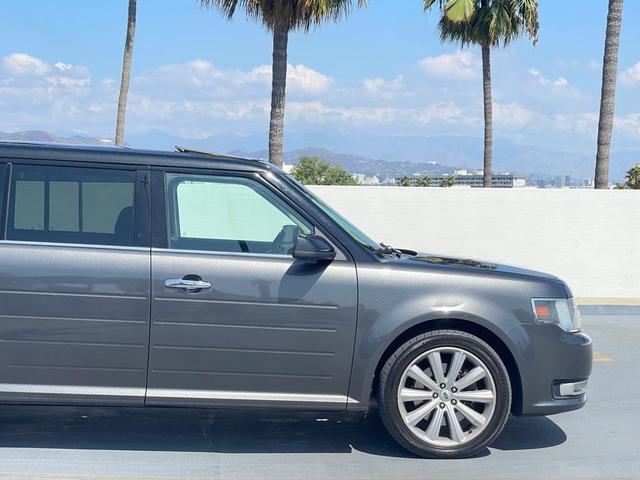 Photo of 2015 GRAY Ford Flex