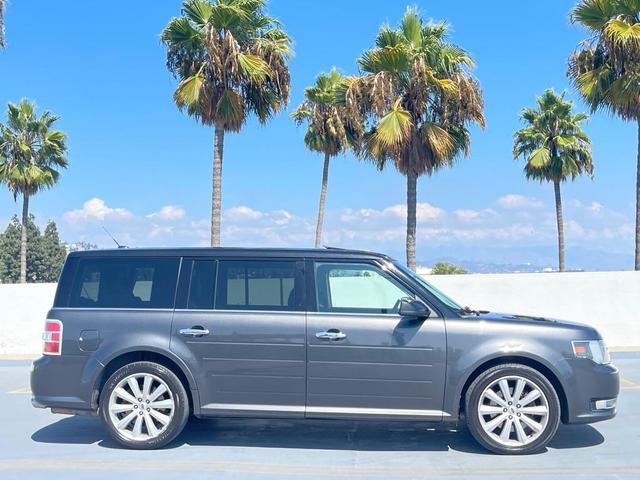 Photo of 2015 GRAY Ford Flex