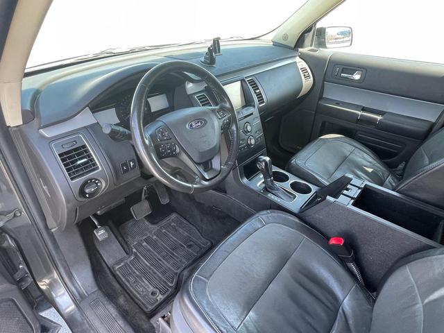 Photo of 2015 GRAY Ford Flex