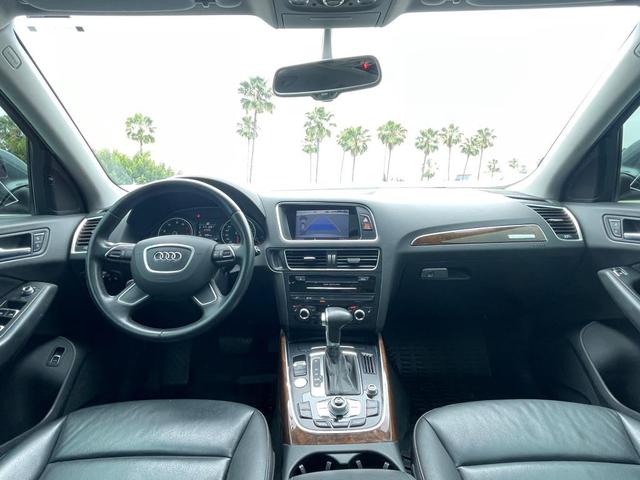 Photo of 2015 GRAY Audi Q5